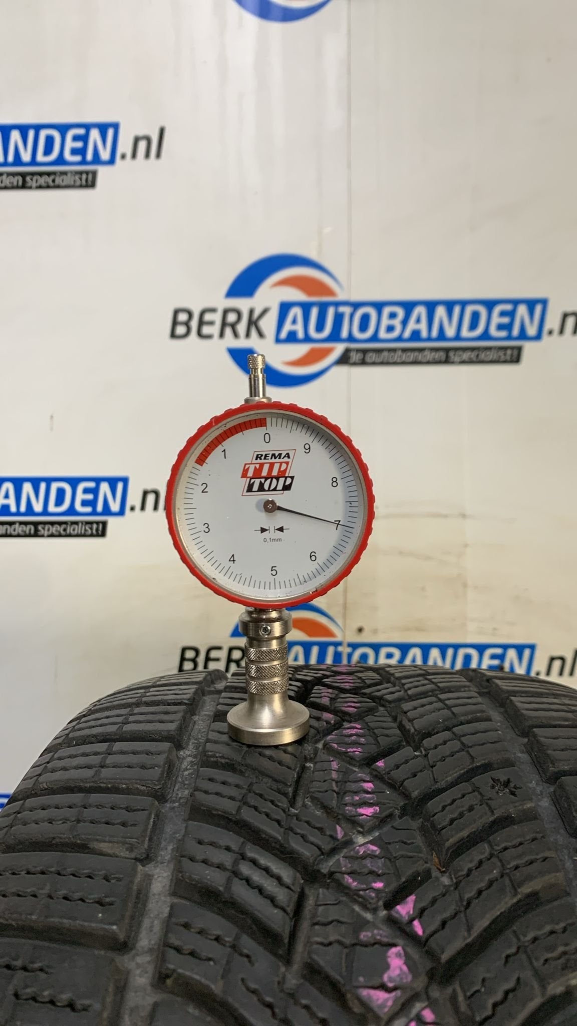 2x Goodyear Ultragrip (RFT) XL 225/50 R17 98H 225/50/17 2255, Auto-onderdelen, Gebruikt, -, -, 17 inch