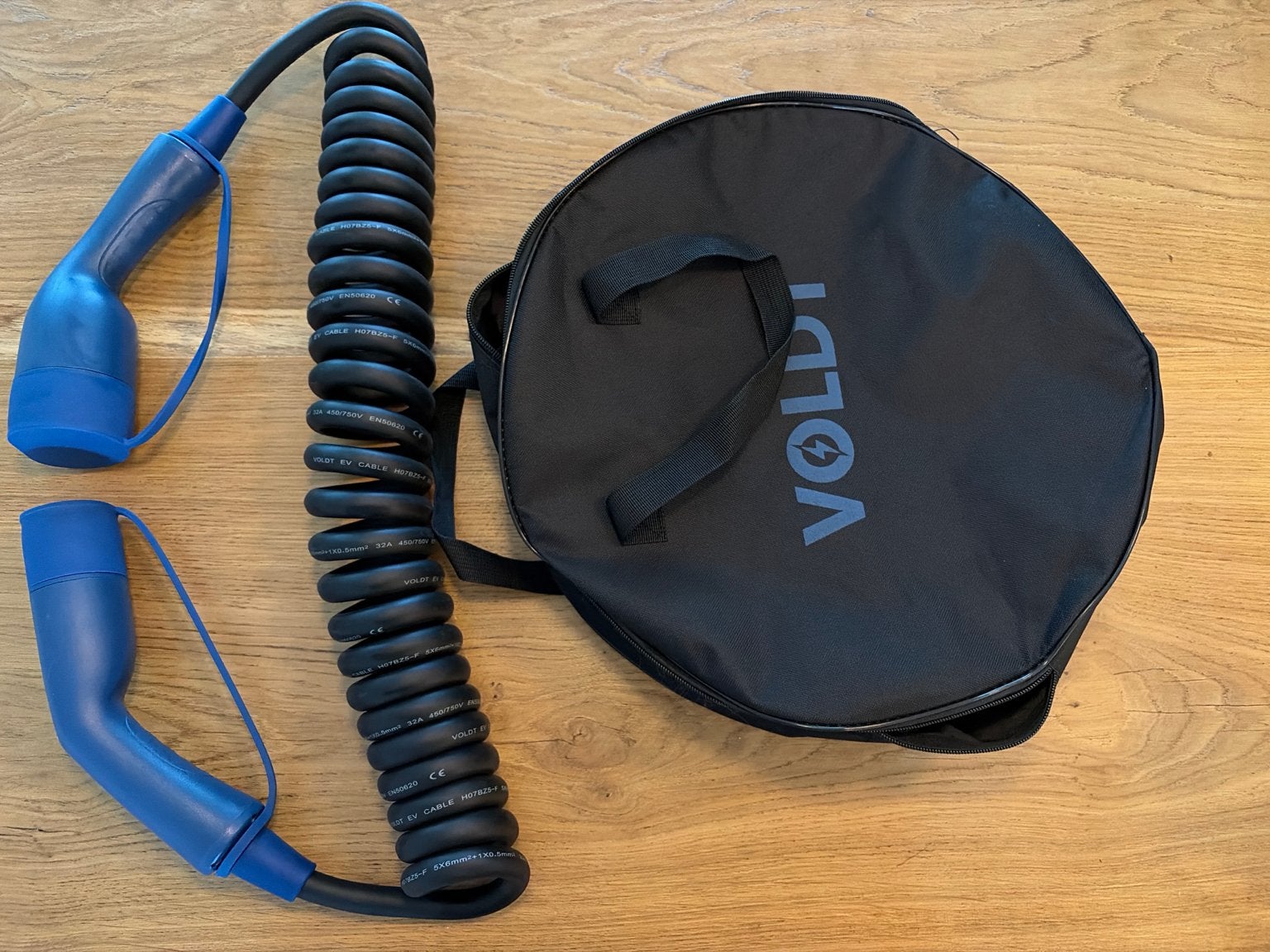 Voldt Type 2 laadkabel 5 meter spiraal (coiled) – 1 fase 16A, Auto-onderdelen, Elektronica en Kabels, Ophalen, Gebruikt, Universele onderdelen