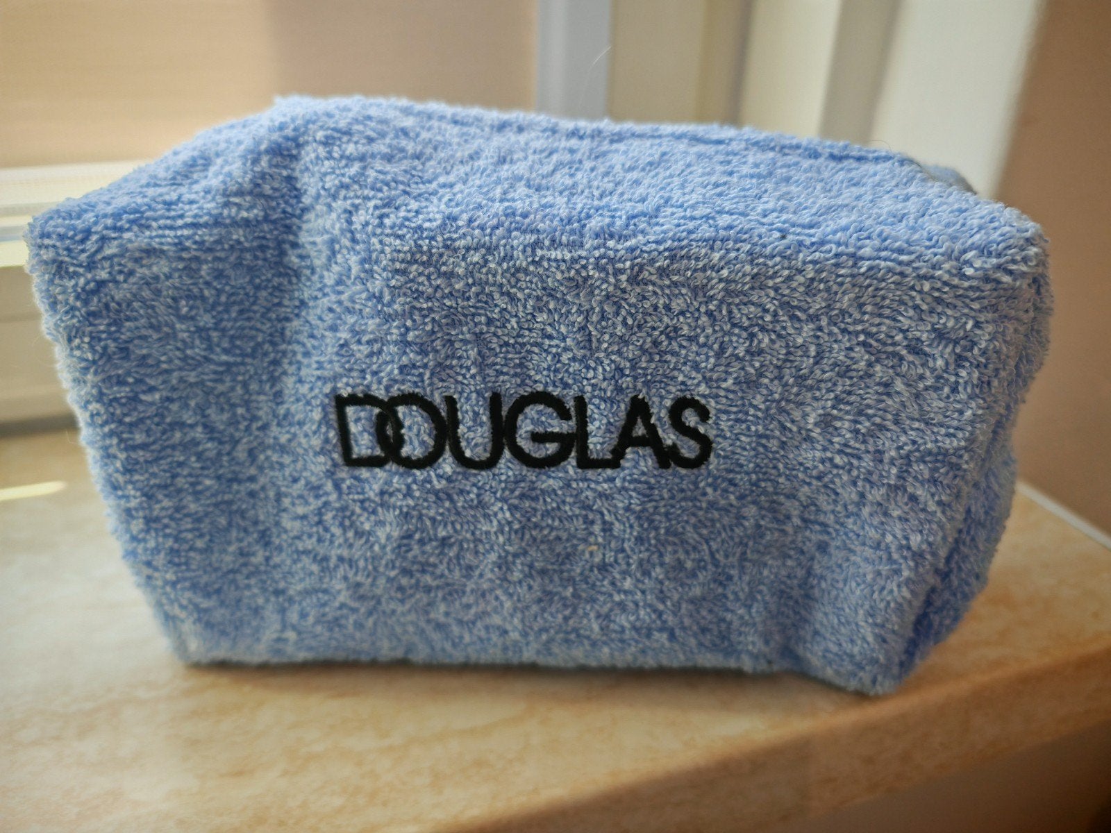 Nieuwe Douglas badstof tasje - 20x12x12cm, Ophalen of Verzenden, Nieuw, Blauw, Dame