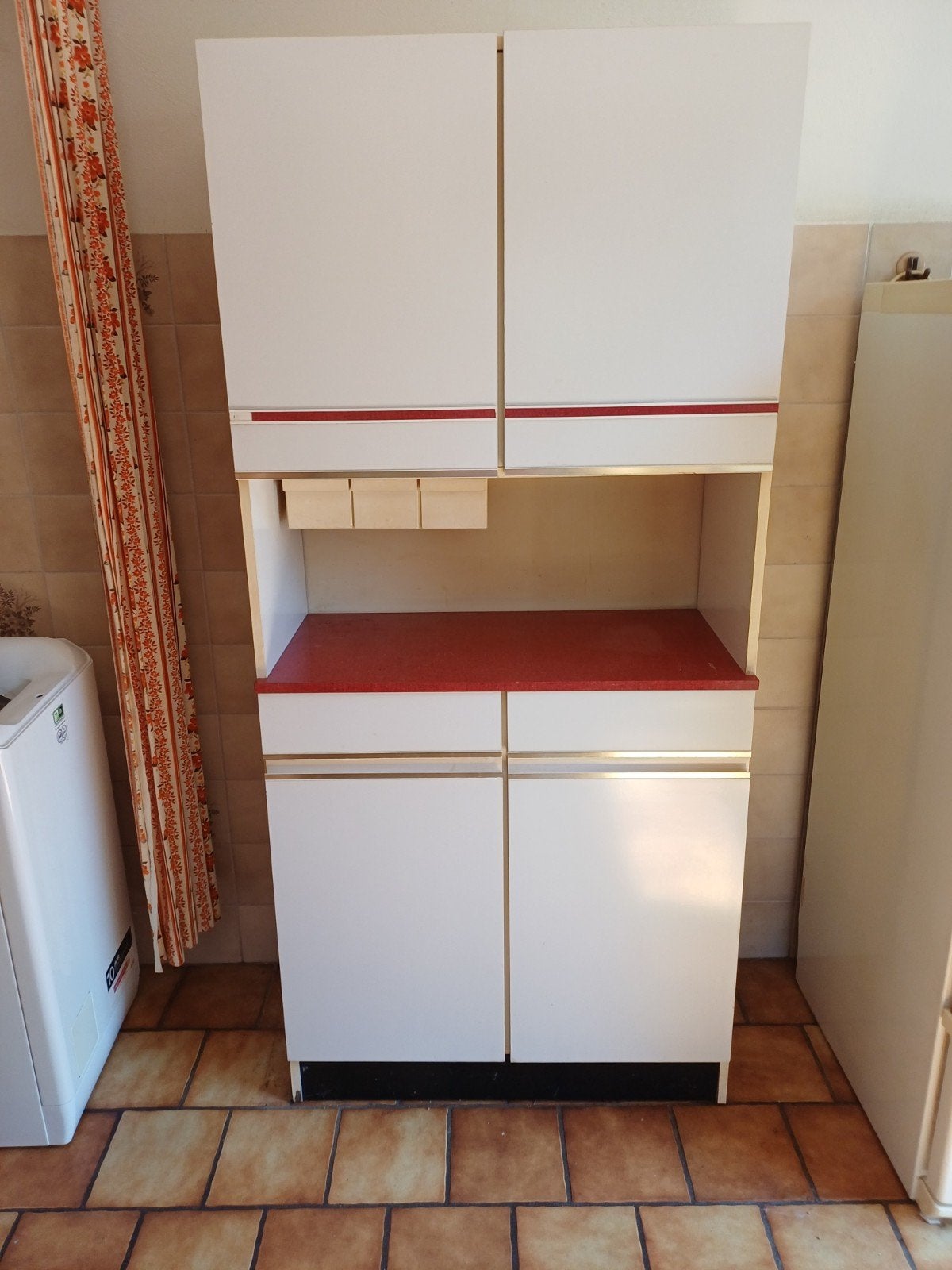 leuk vintage keukenkastje 70 jaren., Huis en Inrichting, Kasten | Roldeurkasten en Archiefkasten, Ophalen, Gebruikt, 70 jaren
