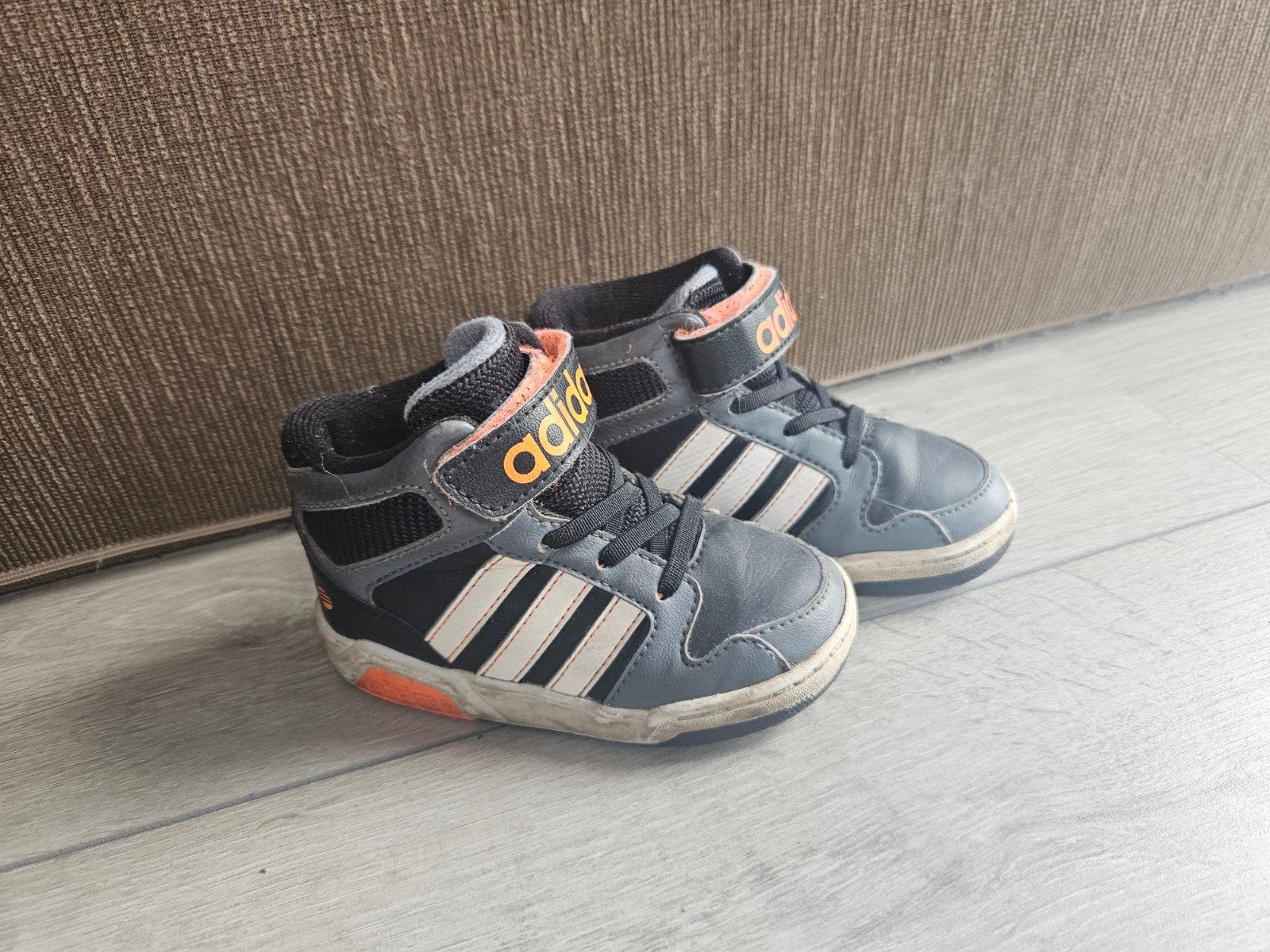 Halfhoge adidas schoenen sneakers maat 22, Ophalen of Verzenden, Schoenen