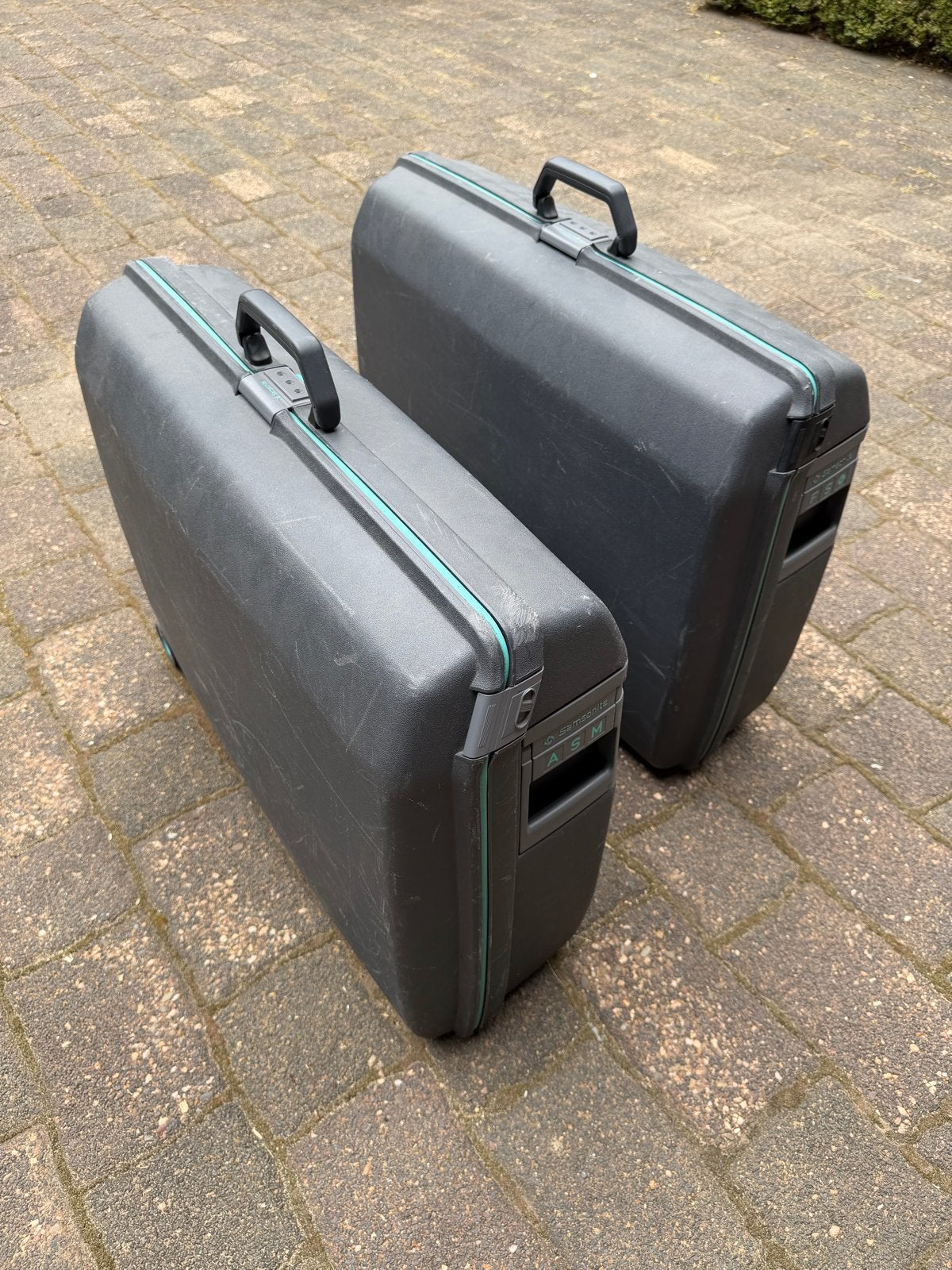 Samsonite Koffers - Set van 2, Gebruikt, Hard kunststof, 45 tot 55 cm, 70 cm of meer