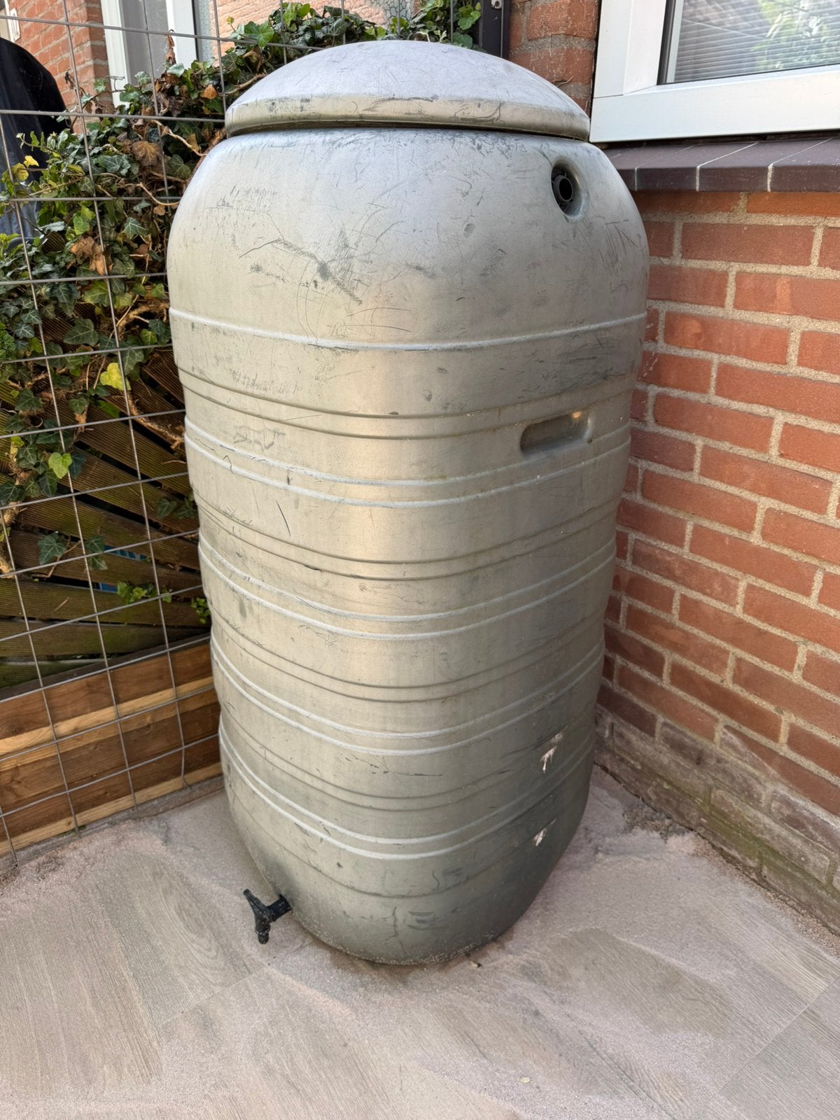 Regenton 250 liter met vulautomaat en kraan, 150 liter of meer, Ophalen, Gebruikt