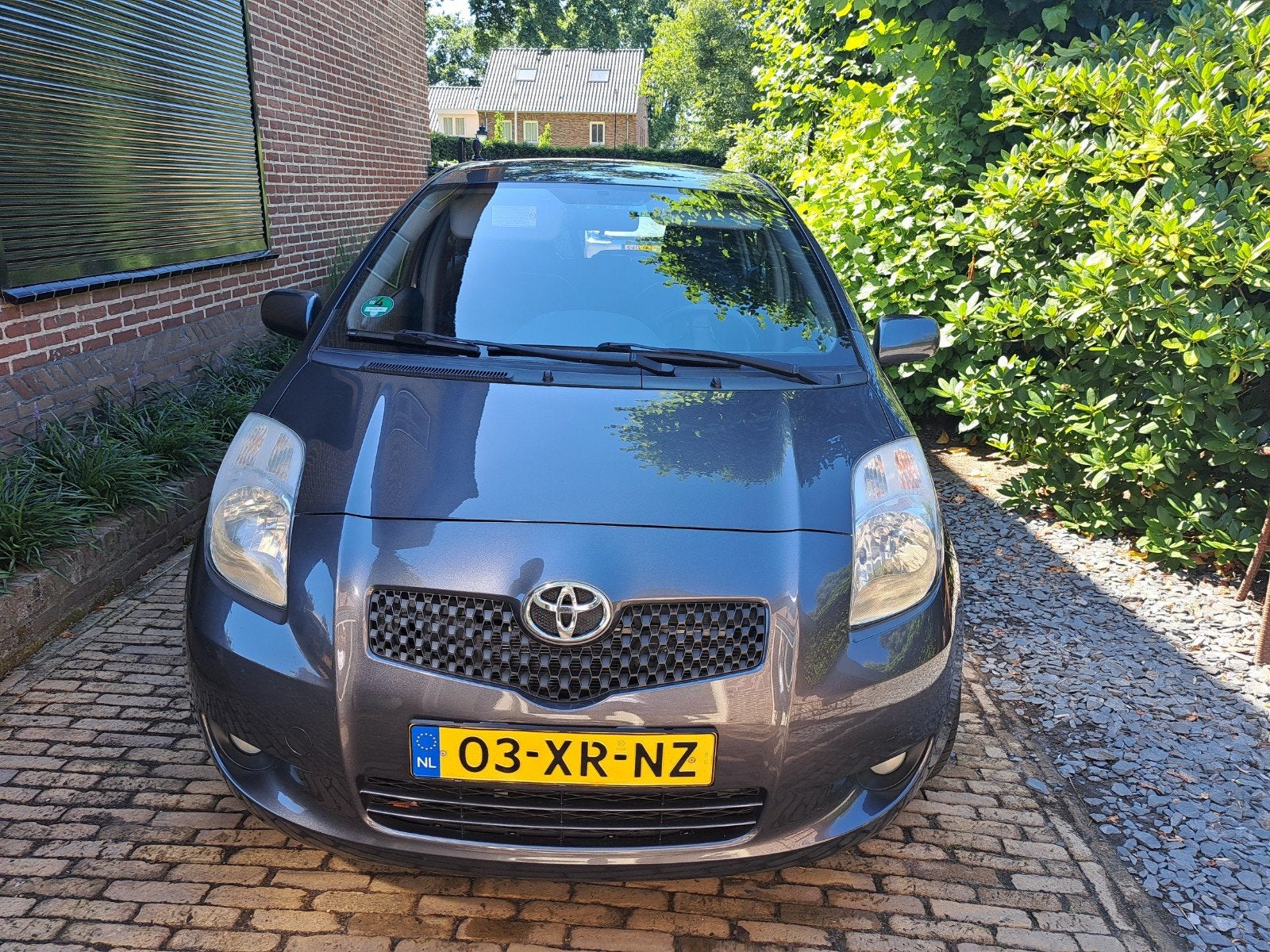 Toyota Yaris 1.3 16V Vvt-i 5DR 2008 Grijs, Auto's, Voorwielaandrijving, 40 €/maand, 4 cilinders, 995 kg