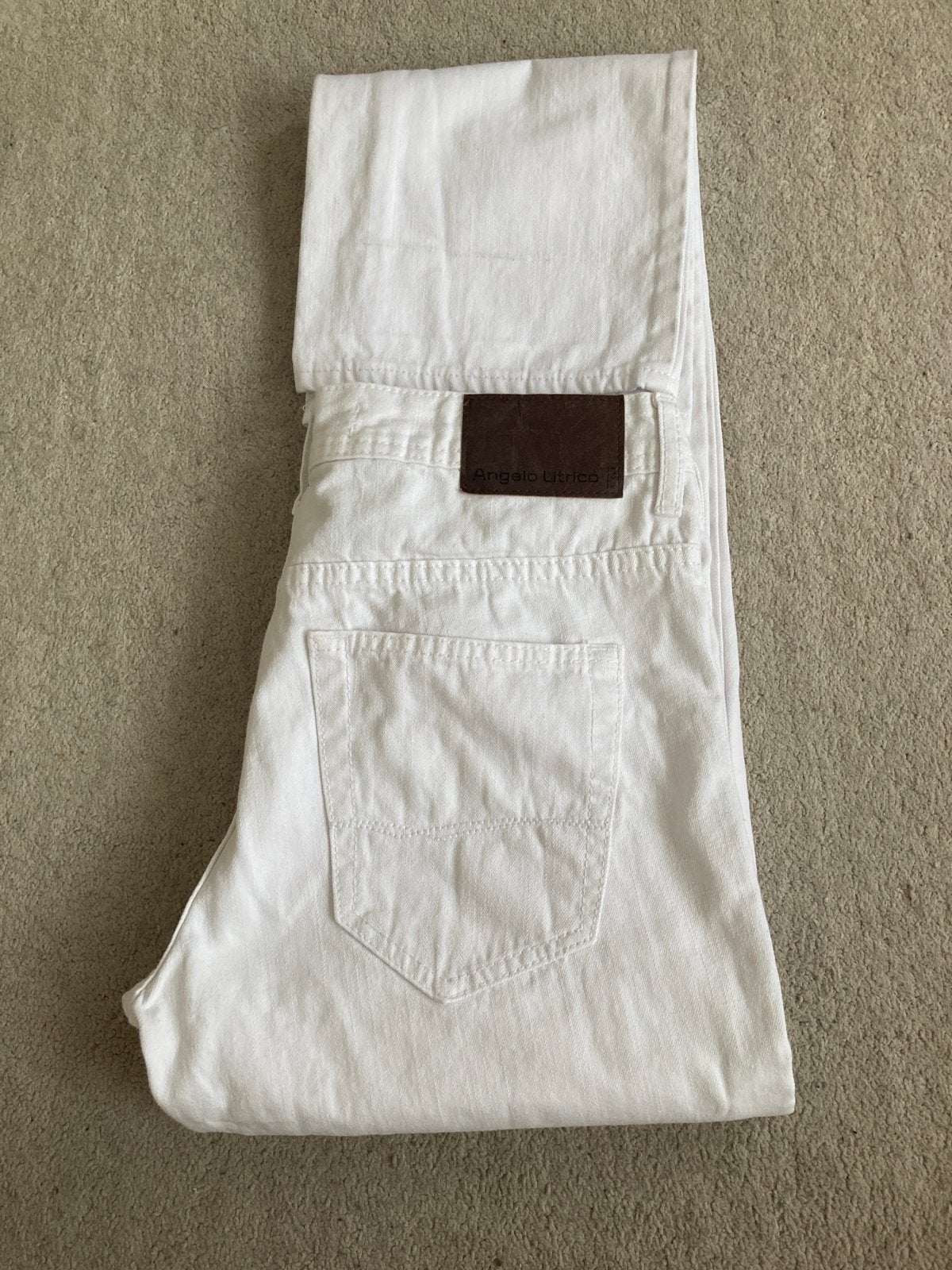 Witte Angelo Litrico jeans - W30 L34, Ophalen of Verzenden, Zo goed als nieuw, Wit, W32 (confectie 46) of kleiner