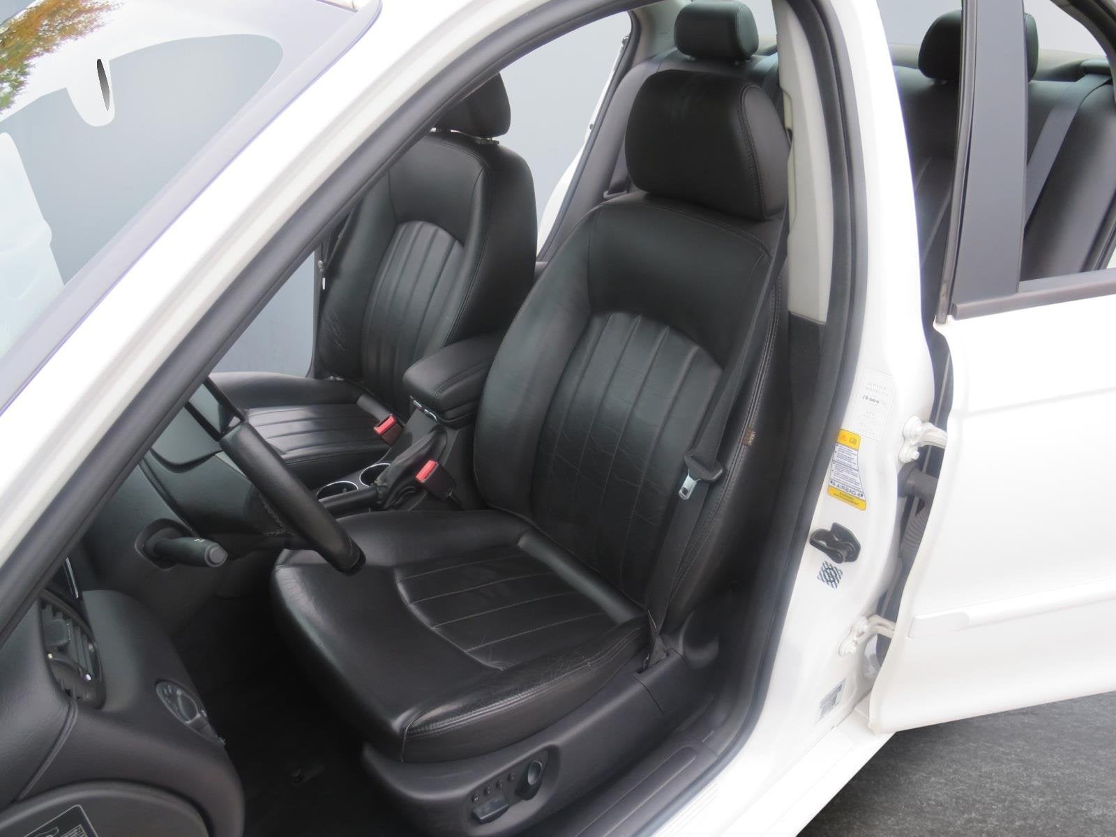 Jaguar X-type 3.0 V6 Executive, Auto's, Dealer onderhouden, Gebruikt, Zwart, Wit