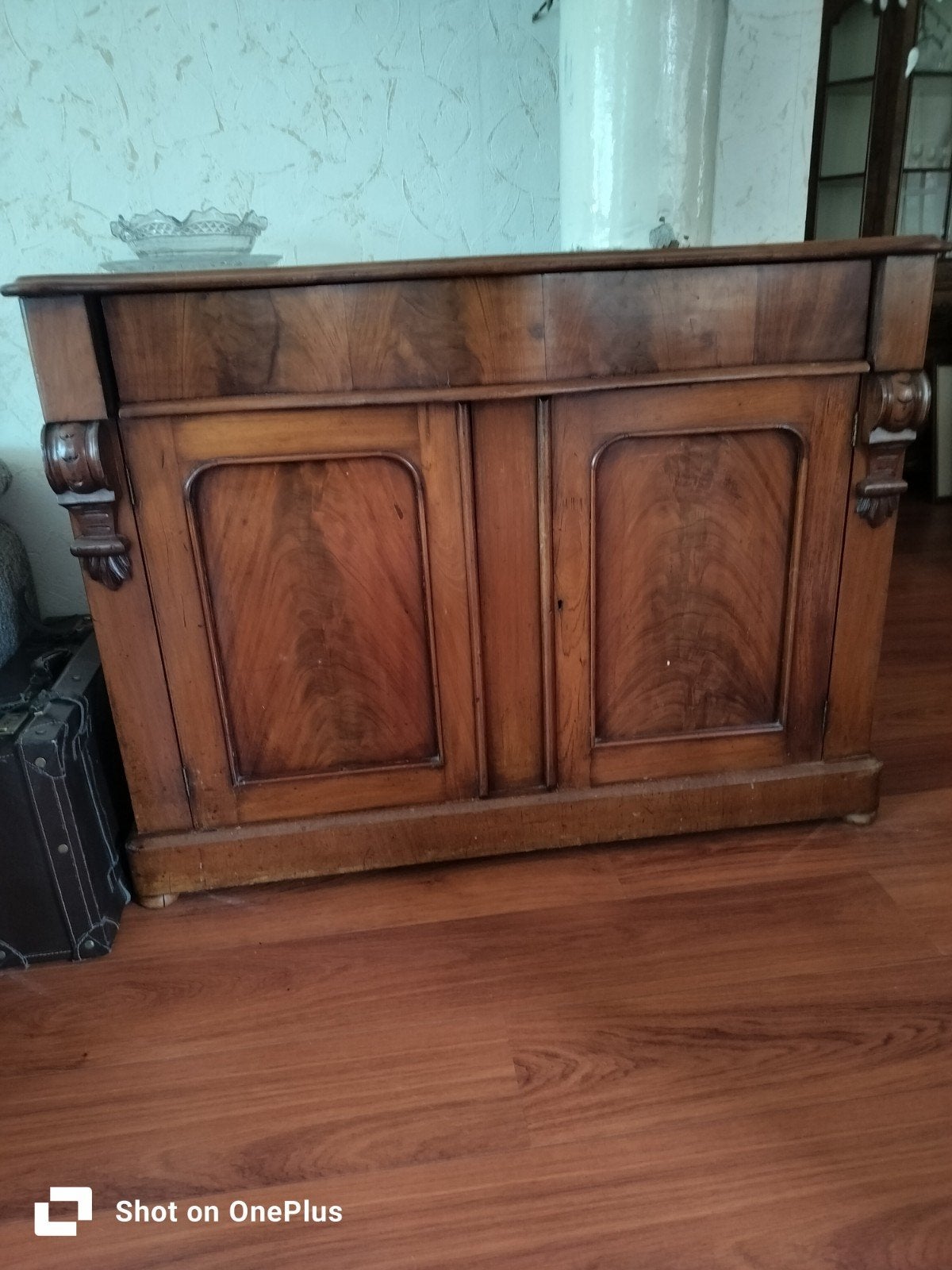 Antiek Kastje - Charmant Bijzettafeltje of Dressoir, Ophalen of Verzenden