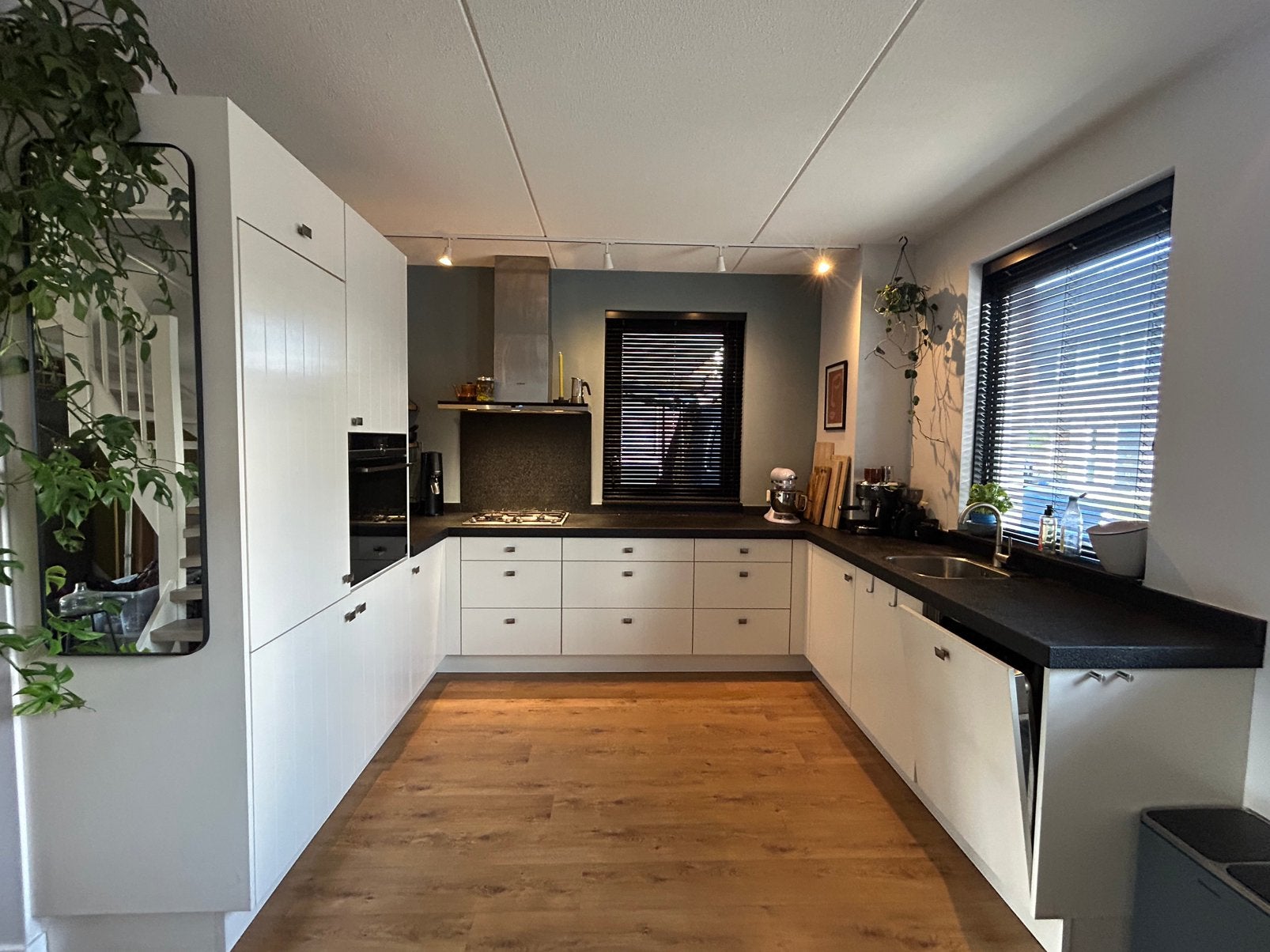 Landelijke keuken (exclusief oven), Ophalen, Gebruikt, U-keuken, Graniet of Steen