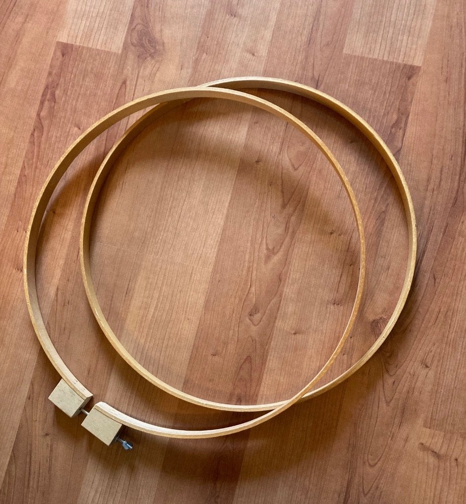 Borduurring hout ø40 cm, Hobby en Vrije tijd, Ophalen of Verzenden, Zo goed als nieuw, Handborduren, Onderdeel of Toebehoren