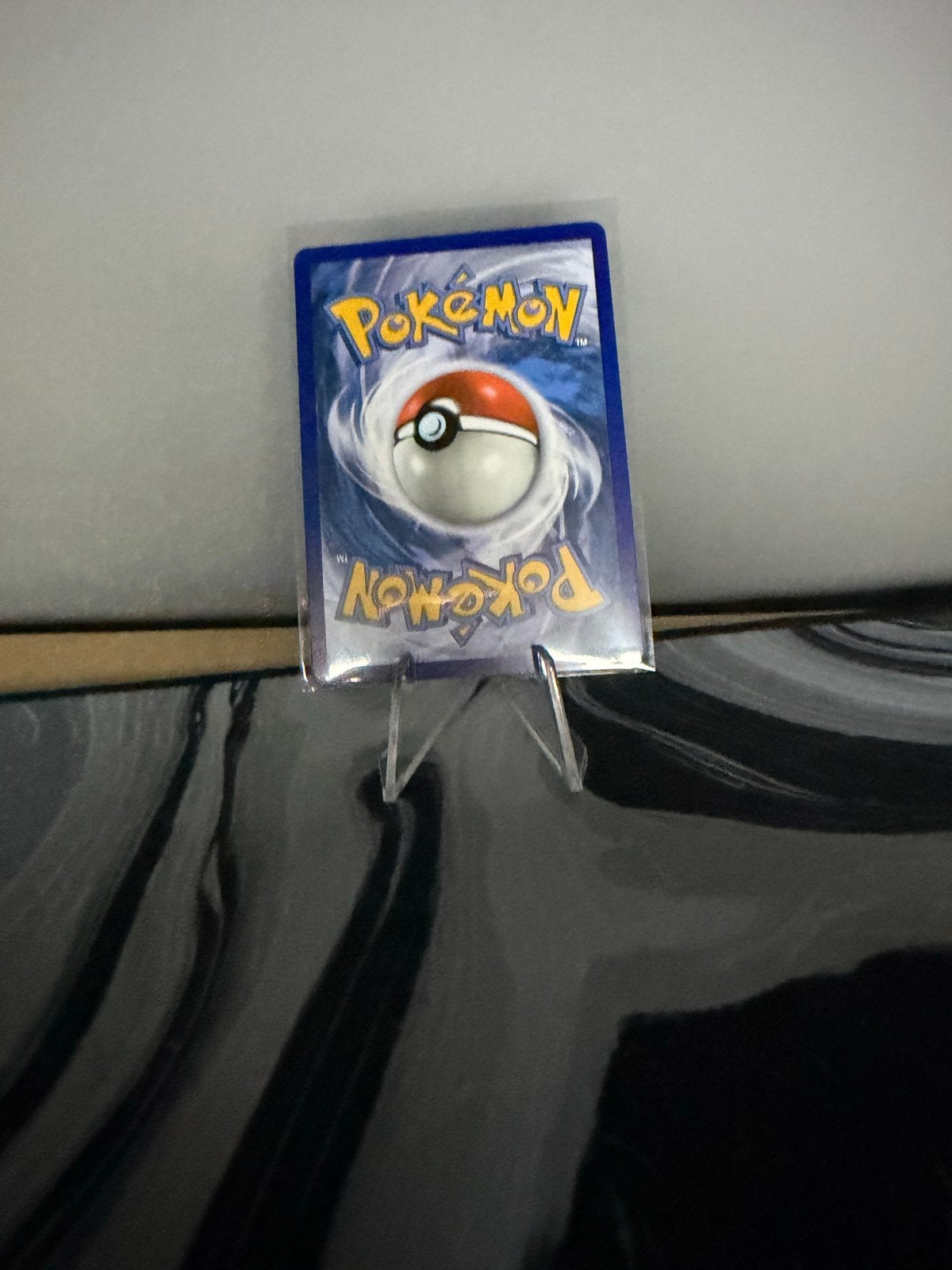 Pikachu VMAX Pokémon Kaart - Zeldzaam en Krachtig, Ophalen of Verzenden, Zo goed als nieuw, Losse kaart