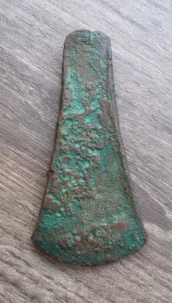 Vroeg Bronstijd 2000-1800 v.Chr Bronzen Vlakbijl Bodemvondst