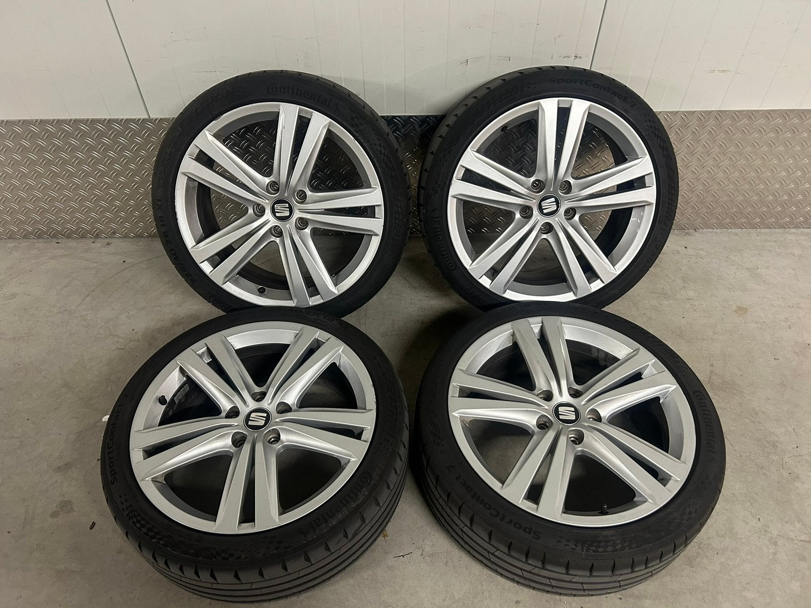 Seat Leon 18 inch FR cupra 5x112 Continental 2024 zomer, Ophalen, 18 inch, SEAT, Gebruikt