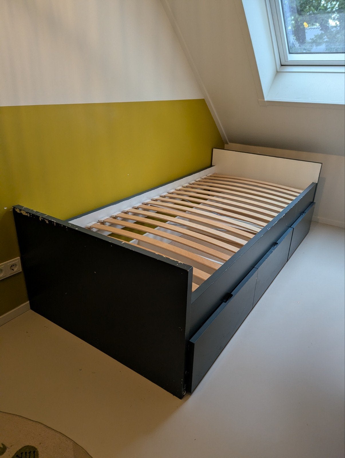 Gratis - Ikea eenpersoons kinderbed met lattenbodem en lades, Ophalen, Overige materialen, Gebruikt, Eenpersoons
