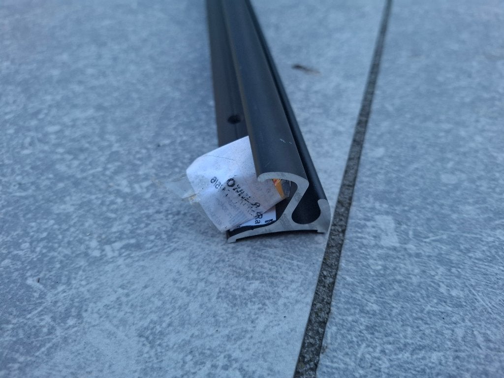 Peesrail, tentrail 104 cm, Ophalen, Zo goed als nieuw
