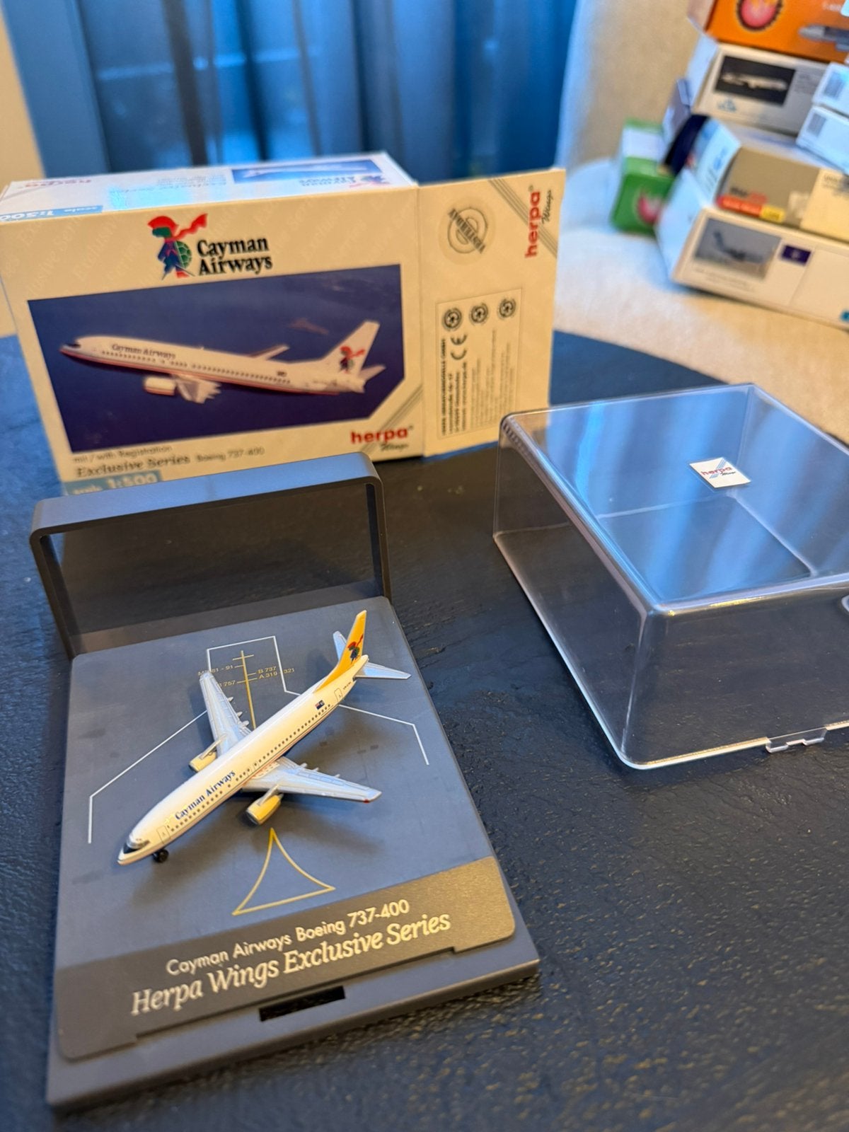 Herpa Wings 1:500 — Cayman Airways Boeing 737-400 (Exclusive, Verzamelen, Ophalen of Verzenden, Zo goed als nieuw, Schaalmodel