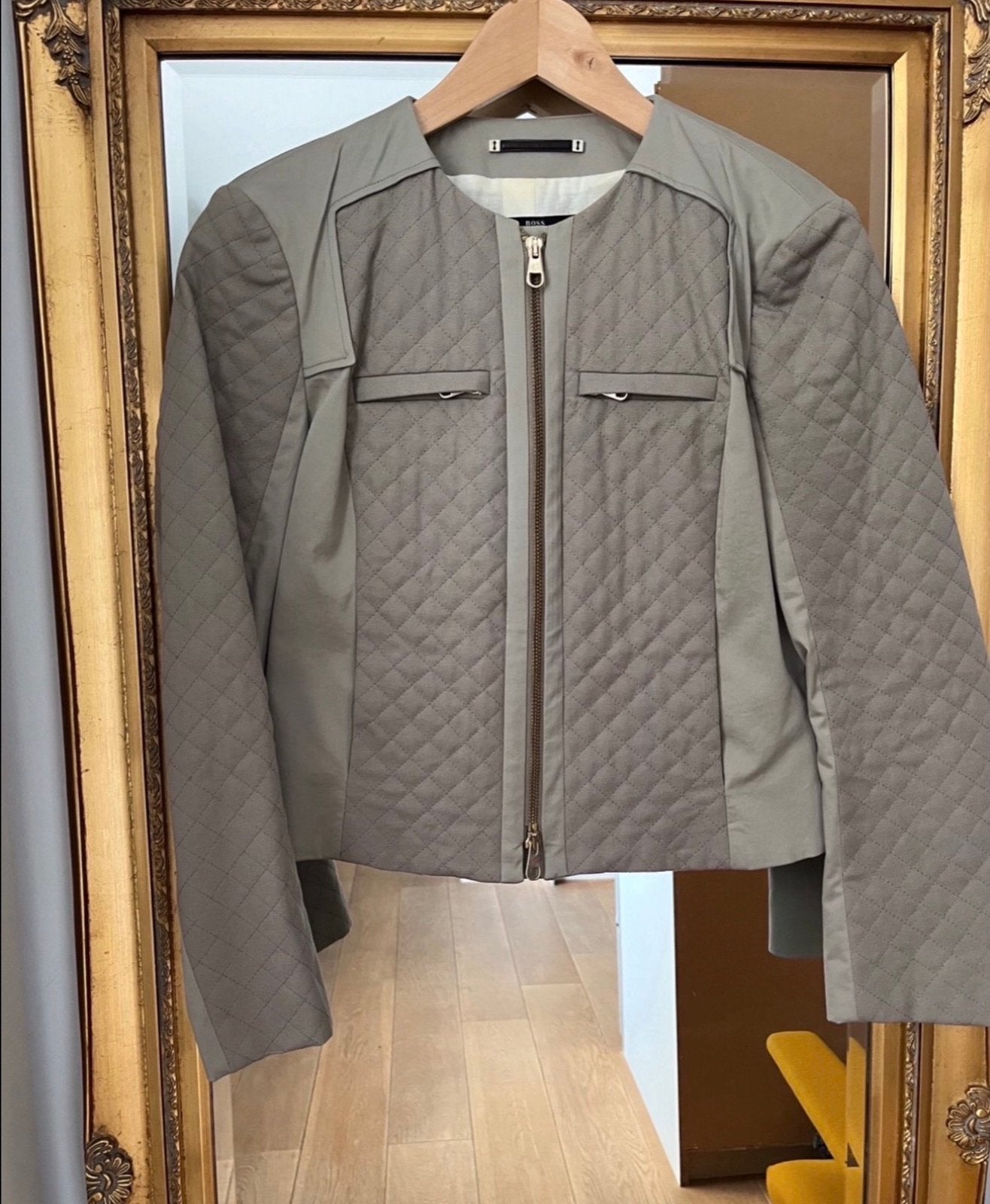 Kort jasje Hugo Boss, Ophalen of Verzenden, Zo goed als nieuw, Jasje, Maat 36 (S)