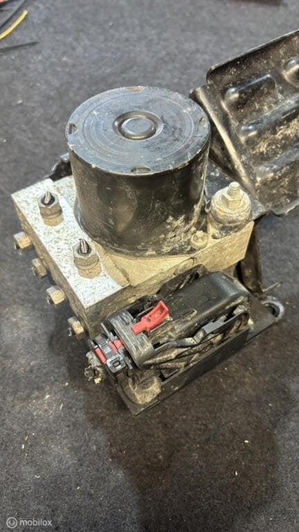 ABS pomp Volkswagen Polo 6R ('09-'14) 6r0907379ak, Gebruikt, Volkswagen, Ophalen of Verzenden, Volkswagen
