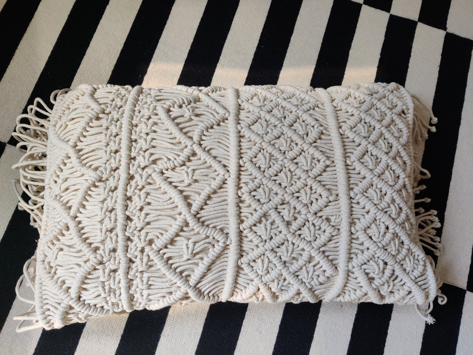 Nieuw macramé kussen 60x38cm - Boho stijl, Ophalen of Verzenden, Nieuw