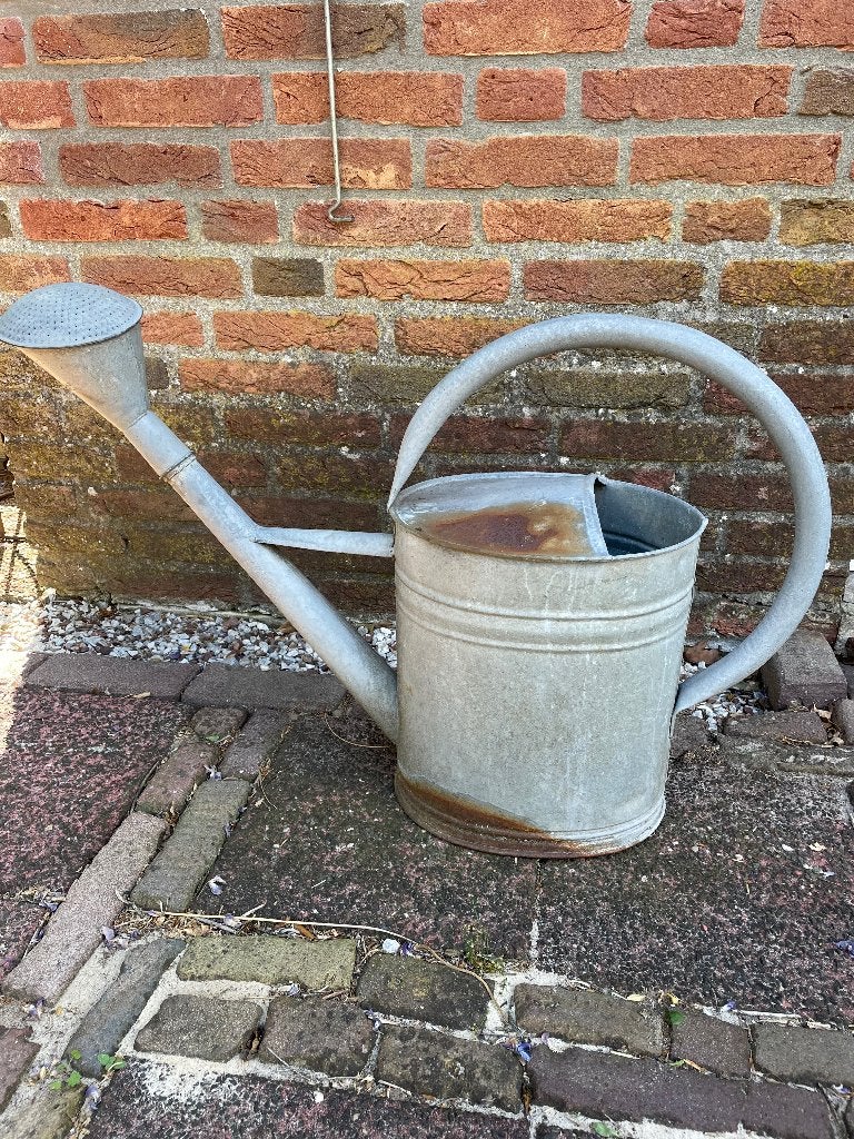 Zinken gieter, Ophalen