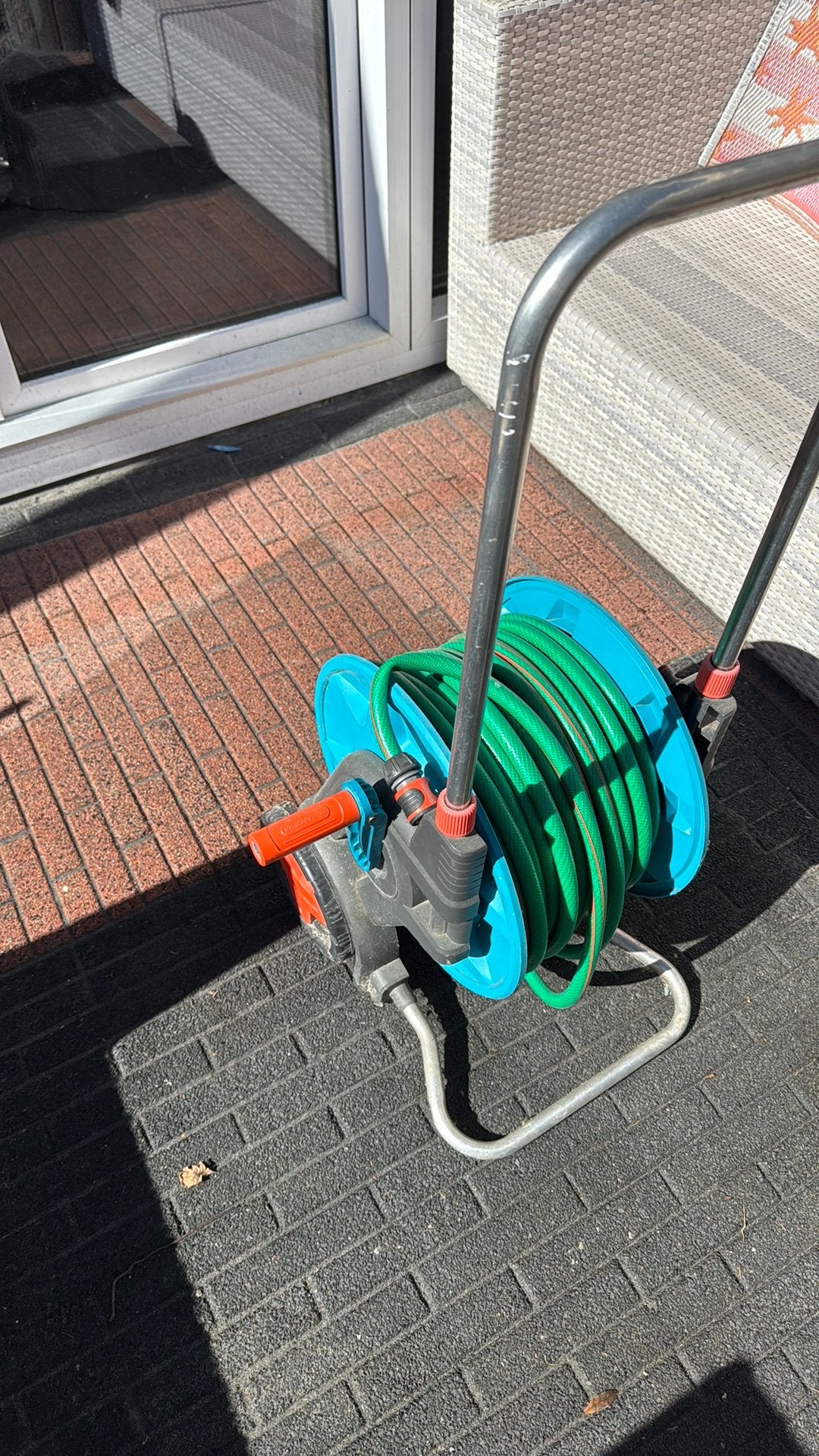 Gardena wagen met 30 meter slang, Tuin en Terras, Ophalen, Zo goed als nieuw, Tuinslanghaspel