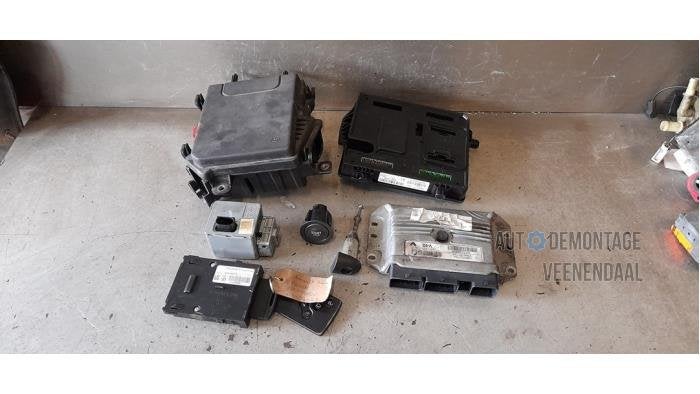 Kontaktslot + computer van een Renault Scenic, Gebruikt, -, Renault, -