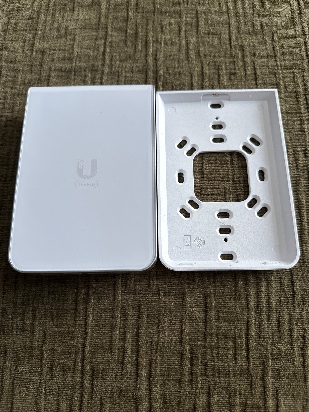 Ubiquiti UniFi U6-IW: In-Wall WiFi 6 Access Point, Computers en Software, Accesspoints, Ophalen of Verzenden, Zo goed als nieuw