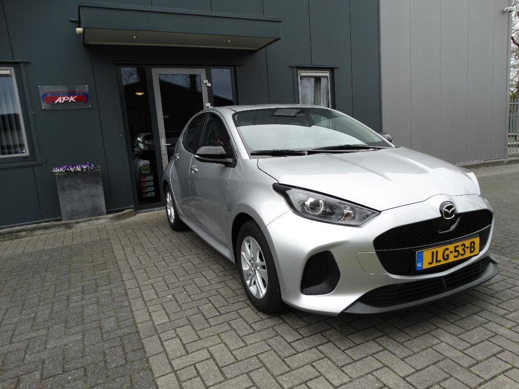 Mazda 2 1.5 Hybrid 116pk 6AT 2025 Grijs, Auto's, Mazda, Met garantie (alle), 450 kg, 1490 cc, Bedrijf