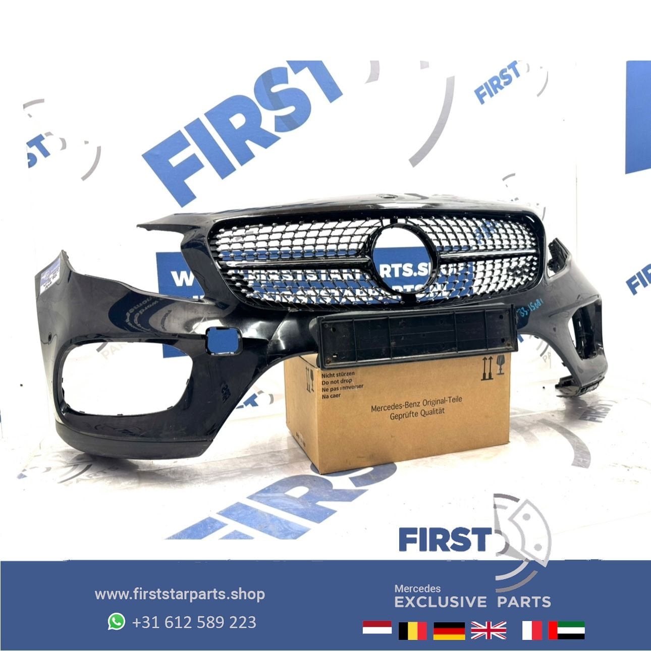 W156 BUMPER + DIAMOND GRIL FACELIFT GLA AMG VOORBUMPER ZWART, Gebruikt, -, Voor, Ophalen of Verzenden