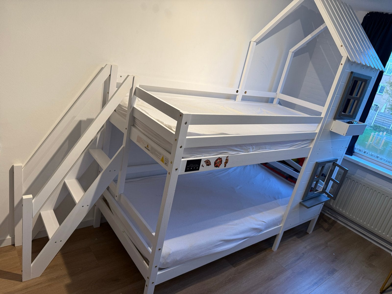 Mooi kinderhuisjes stapelbed met raampjes, Ophalen, Tweepersoons, 200 cm, 100 cm