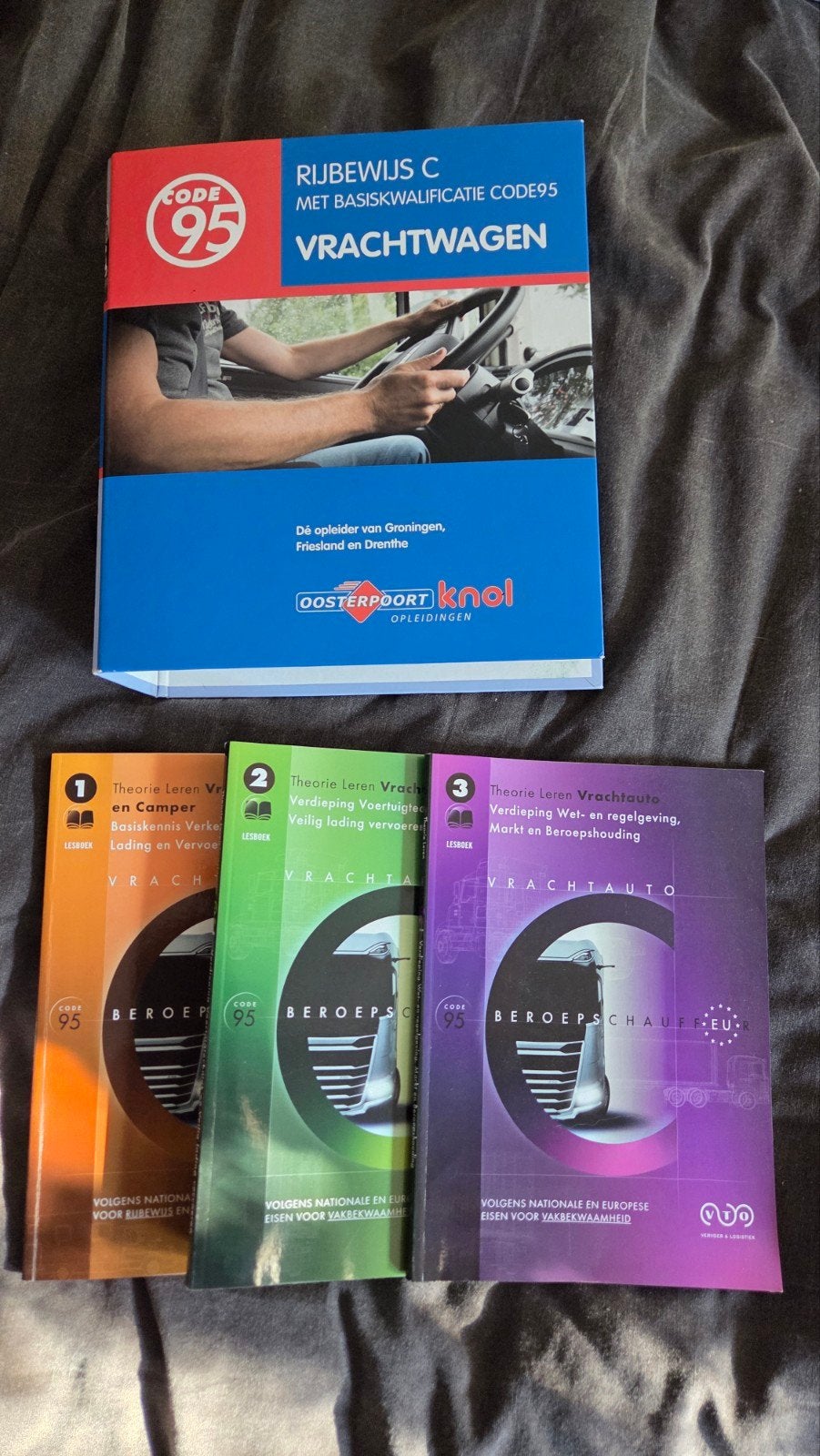 Rijbewijs C Vrachtwagen theorieboeken + Code 95, Boeken, Ophalen of Verzenden, Zo goed als nieuw, Oosterpoort