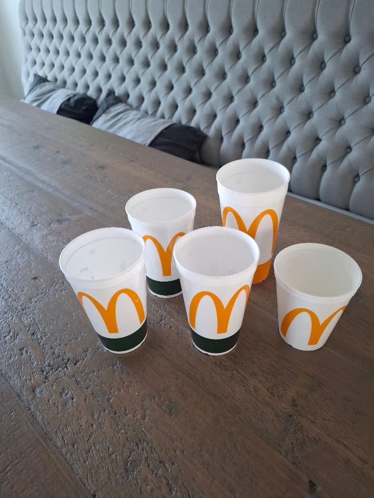 McDonald’s herbruikbare bekers 5 stuks (0.25L / 0.4L / 0.5L), Huis en Inrichting, Keuken | Servies, Overige typen, Ophalen of Verzenden