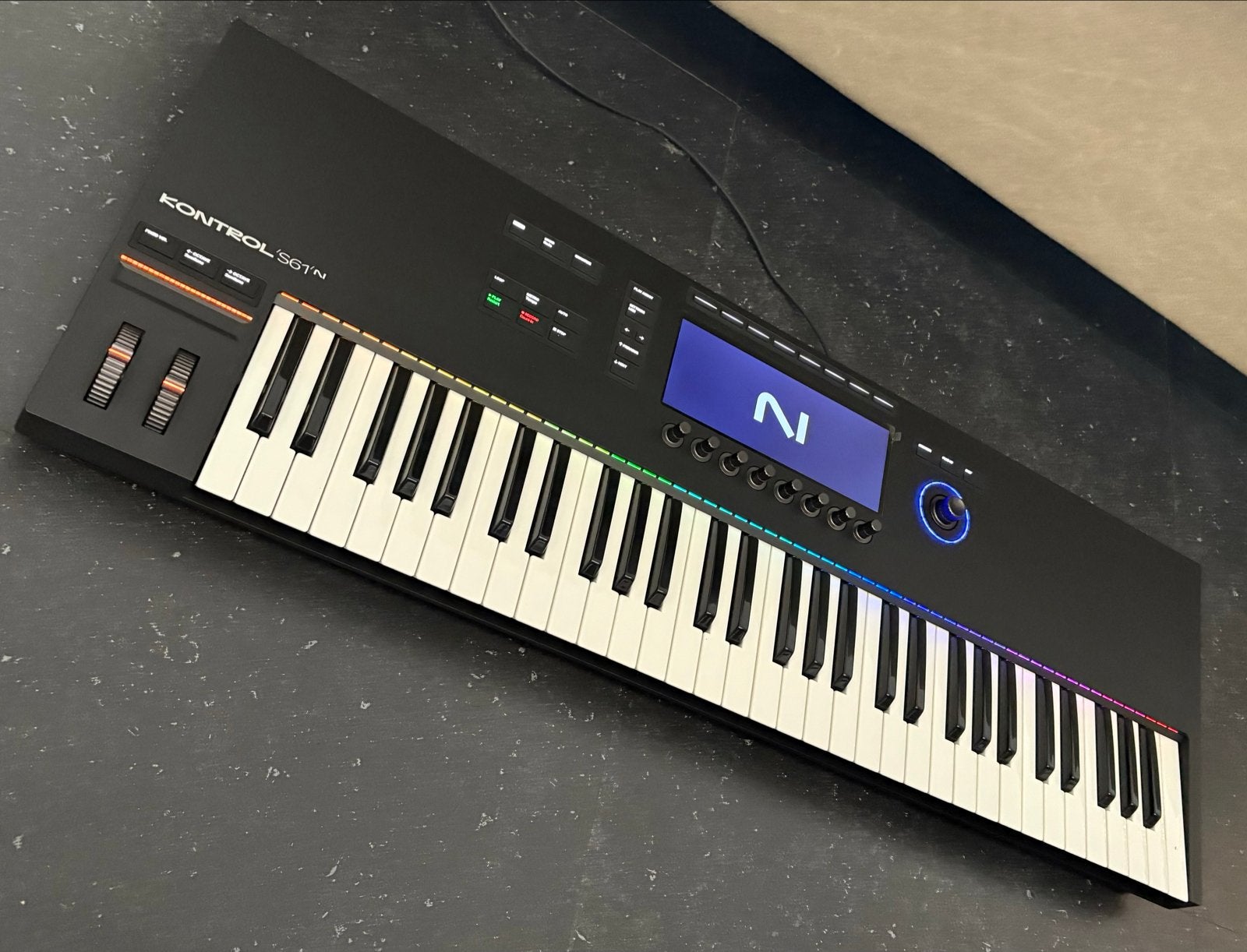 Native Instruments Komplete Kontrol S61 MK3 MIDI Keyboard, Muziek en Instrumenten, Keyboards, 61 toetsen, Zo goed als nieuw, Aanslaggevoelig
