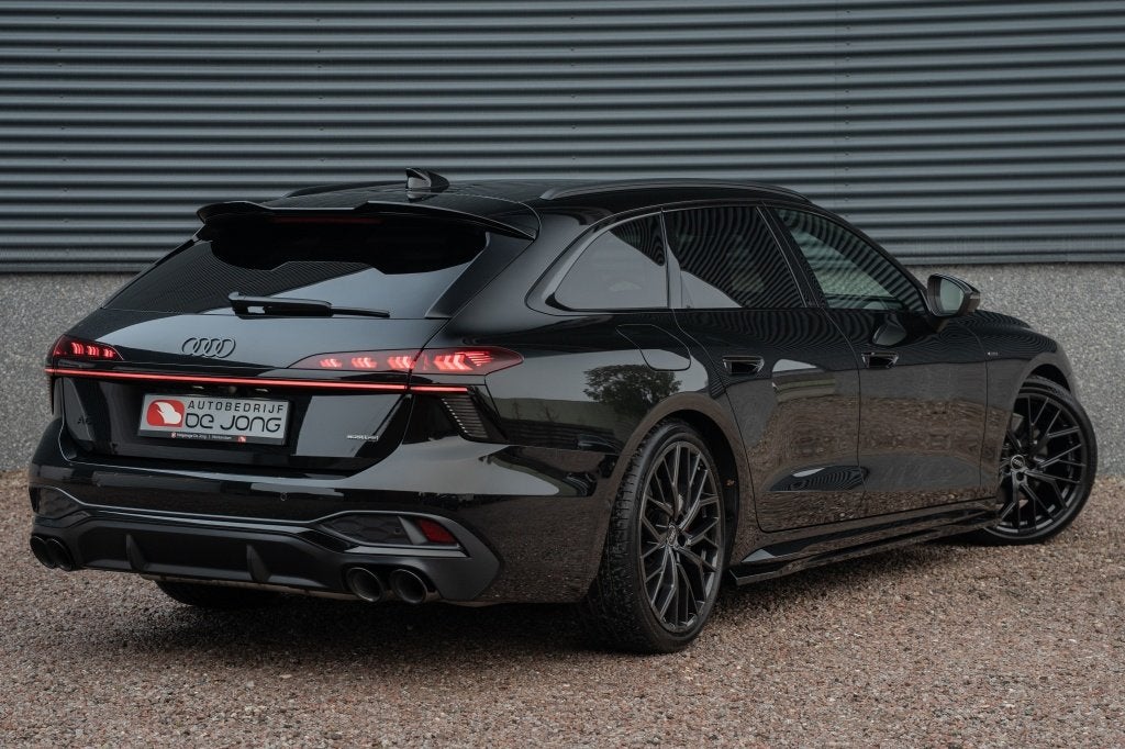 Audi A6 Avant e-hybrid Competition 367PK | 4-wielsturing | S, 2240 kg, Gebruikt, Zwart, 4 cilinders