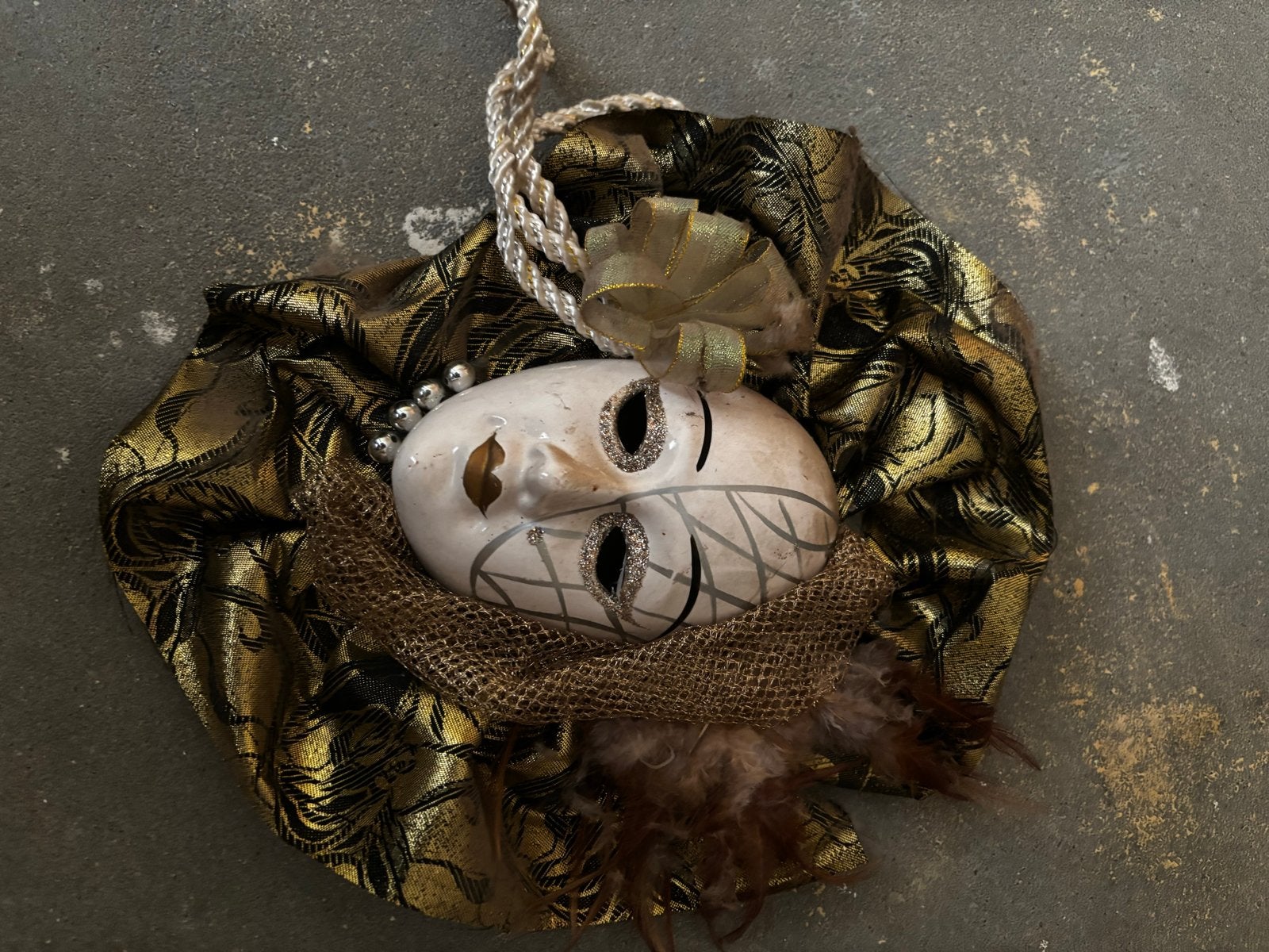 Decoratieve Venetiaanse Masker - Goud & Zwart, Ophalen of Verzenden, Zo goed als nieuw