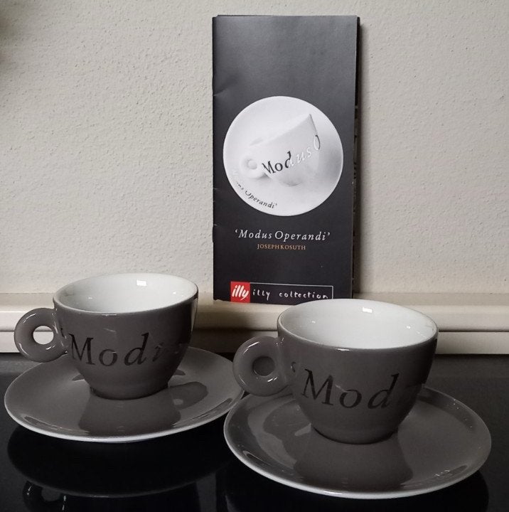 Illy Art cappuccino kop en schotels Modus Operandi, Ophalen of Verzenden, Zo goed als nieuw, Overige stijlen, Kop(pen) en/of Schotel(s)