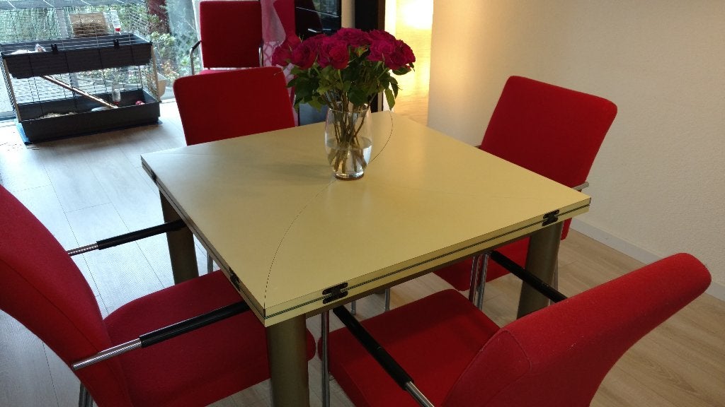 Unieke design eettafel, uitklapbaar, twee kleuren, Ophalen, Gebruikt, Vijf personen of meer, Modern