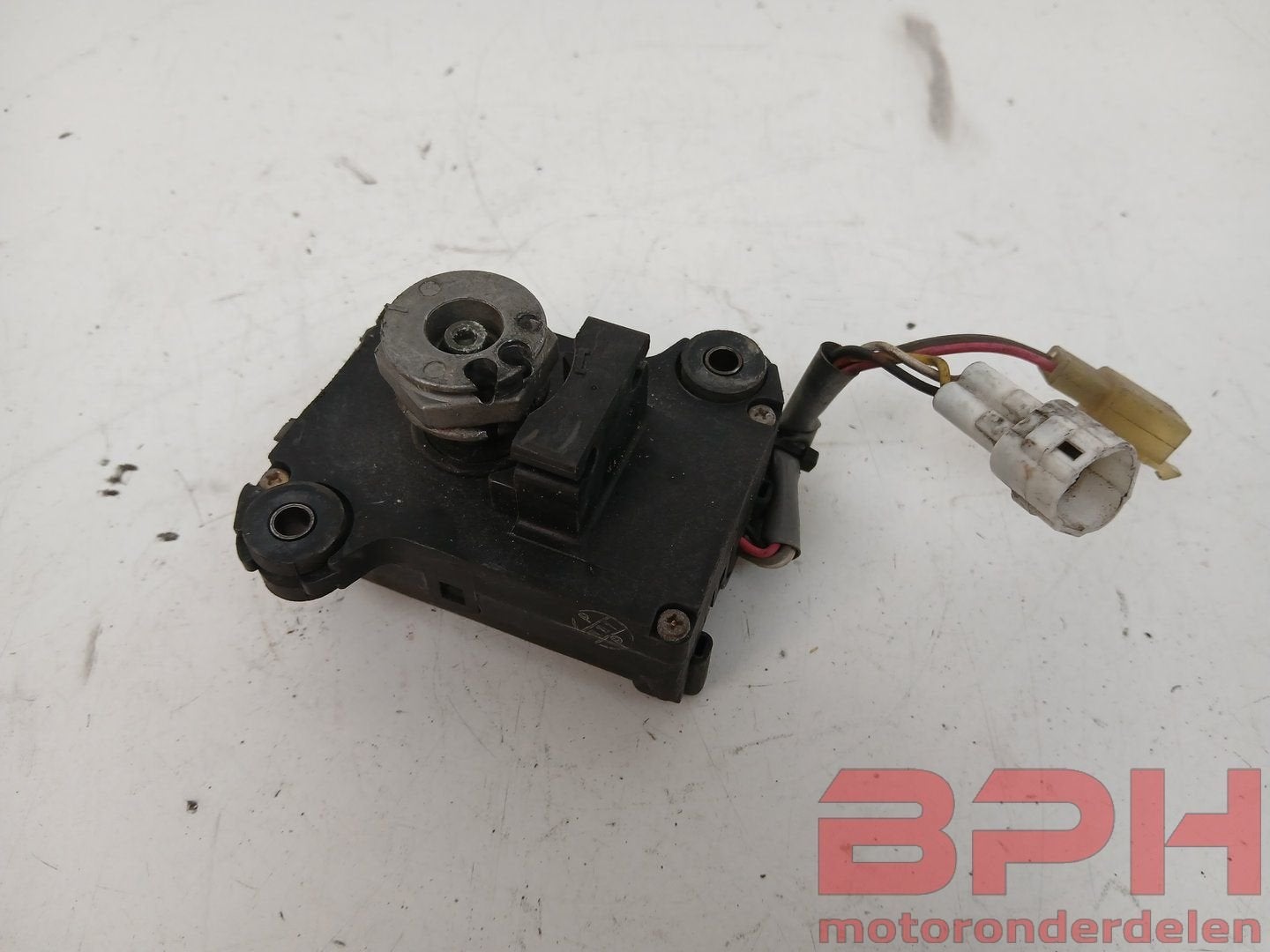 Uitlaat servomotor Suzuki GSX-R 1000 K1 - K2 2001 t/m 2002 s, Gebruikt, -, -, Ophalen of Verzenden
