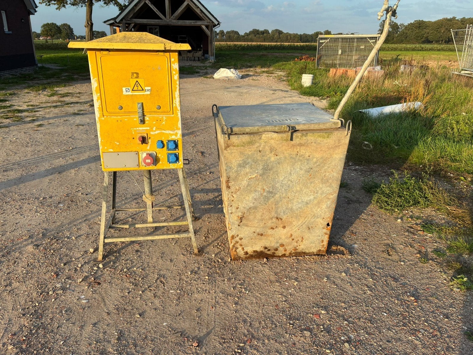 Bouw stroomkast en waterput, Tuin en Terras, Ophalen