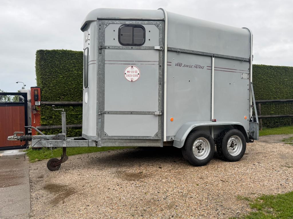 Fautras 2 paards alu bodem zadelkamer paardentrailer trailer, Ophalen, Gebruikt, Aluminium, 2-paards trailer