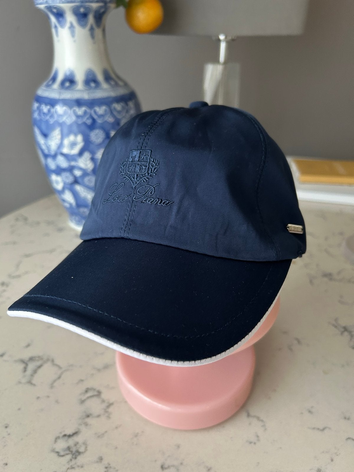 Loro Piana Pet met kaartje - Nieuwstaat, Kleding | Dames, Ophalen of Verzenden, Nieuw, One size fits all, Pet