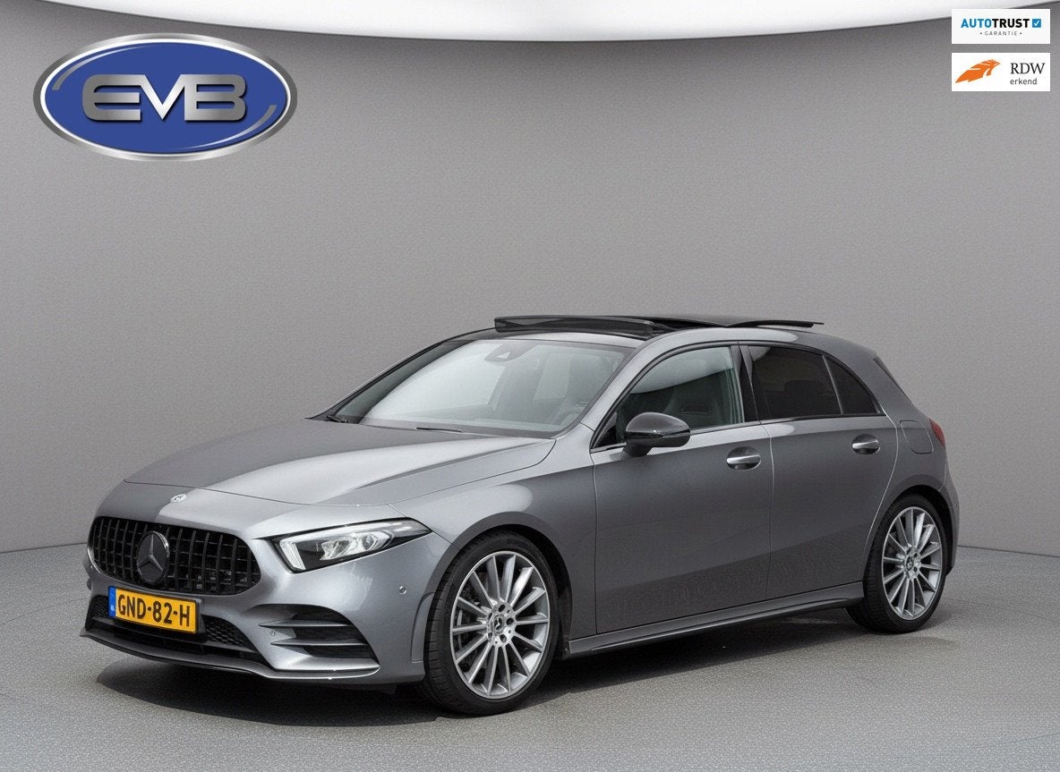 Mercedes-Benz A-klasse 220 AUTOMAAT 190 pk Premium Plus, AMG, Auto's, Gebruikt, Euro 6, Bedrijf, 1600 kg