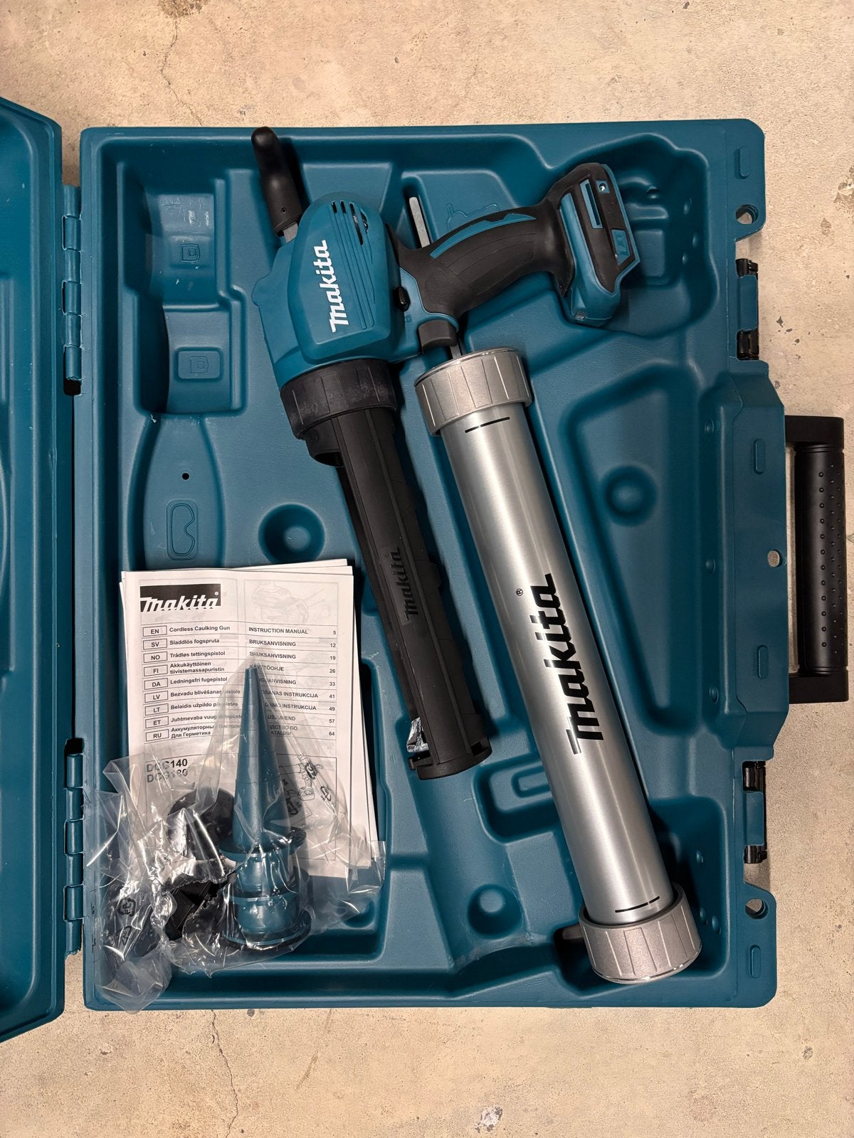 Makita DCG180ZXK 18V LXT accu kit- en lijmspuit (z.g.a.n.), Ophalen of Verzenden, Zo goed als nieuw