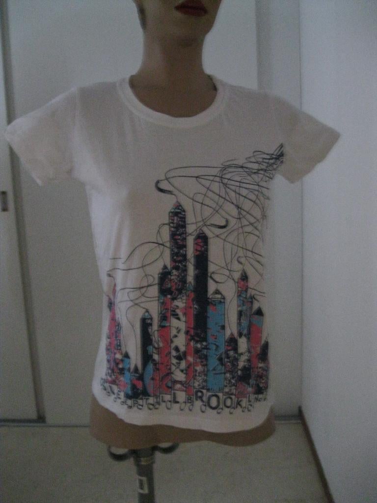 maat M, (40) 1 nieuw Vifit darylvanwouw T-shirt, 70 cm., Maat 38/40 (M), Vifit, Wit, Nieuw