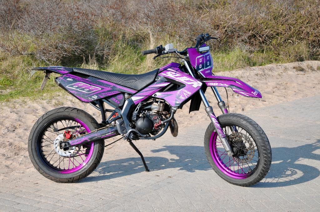 Derbi senda X-treme, Fietsen en Brommers, Brommers | Derbi, Zo goed als nieuw, Maximaal 45 km/u, Ophalen of Verzenden