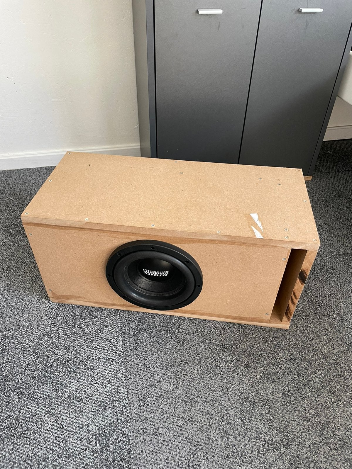 Sundown E8 V6 dual 2 ohm, Auto diversen, Ophalen, Zo goed als nieuw