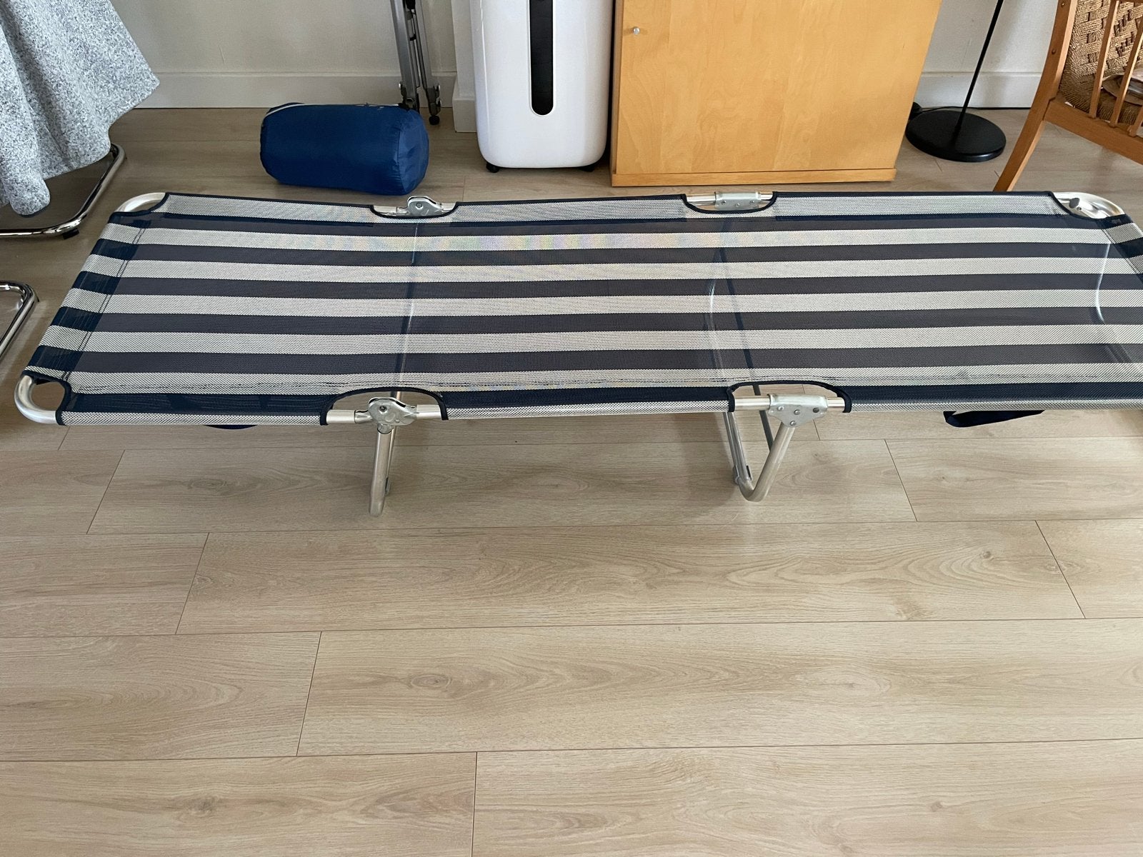 Opvouwbaar logeerbed / veldbed / stretcher, Ophalen, Eenpersoons, Metaal, Verstelbaar