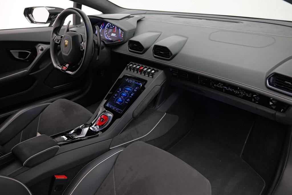 Lamborghini Huracán 5.2 V10 EVO |Lift|Carbon.Spoiler|Cruise, Automaat, 5204 cc, Zwart, Leder