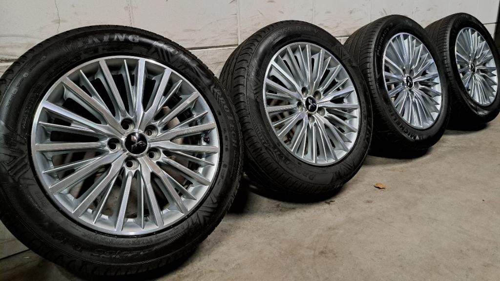 Bi-color velgen Mitsubishi Outlander Eclipse Cross 225/55/18, Auto-onderdelen, Banden en Velgen, 18 inch, Gebruikt, Banden en Velgen