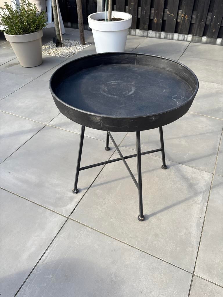 Zwarte ijzeren bijzettafel - Gebruikt, Minder dan 55 cm, Gebruikt, Metaal of Aluminium, Rond