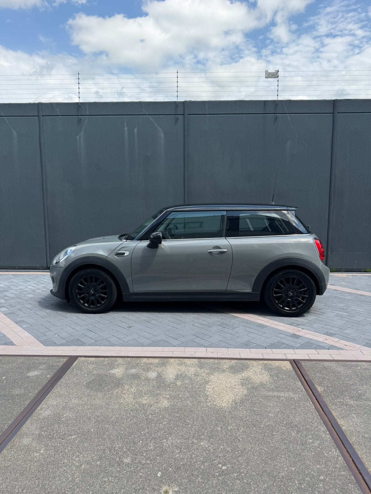 Mini 1.5 Cooper 2014 Grijs, Auto's, Mini, Voorwielaandrijving, 4 stoelen, 49 €/maand, Bedrijf